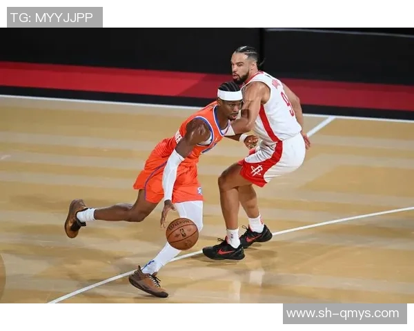 火箭与雷霆第四场对决精彩回顾CCTV全程直播盛况分析