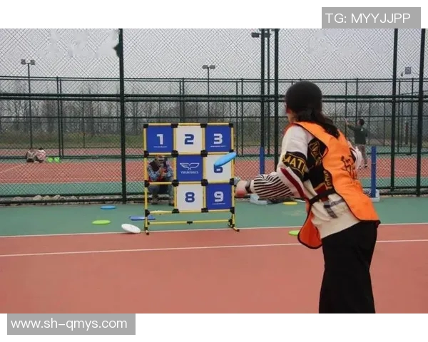 王娜独家分享飞盘技巧与心得体会助你提升飞盘水平与竞技乐趣 王娜独家分享飞盘技巧与心得体会助你提升飞盘水平与竞技乐趣