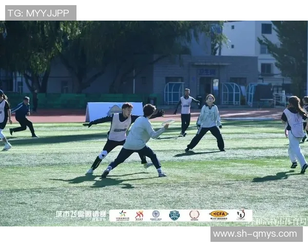 深圳飞盘队与武汉飞盘队赛后复盘探讨灵活性与战术应变能力